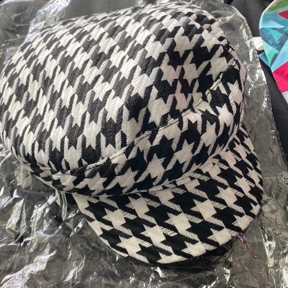 Houndstooth pattern baker boy cap